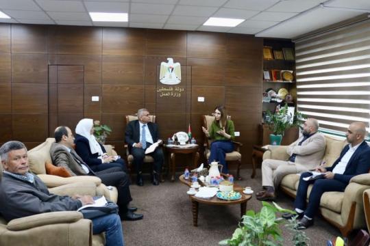 وزيرة العمل تبحث مع الجهاز المركزي للإحصاء تعزيز التعاون في بيانات سوق العمل