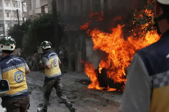 مقتل 6 أشخاص وإصابة  آخرين في قصف استهدف منزلاً بشمال سوريا