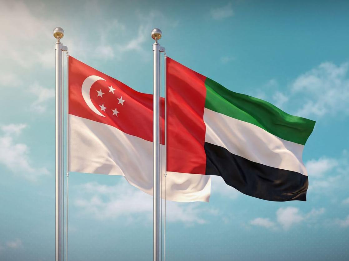 محمد بن زايد ورئيس وزراء سنغافورة يؤكدان تعزيز العلاقات الاستراتيجية