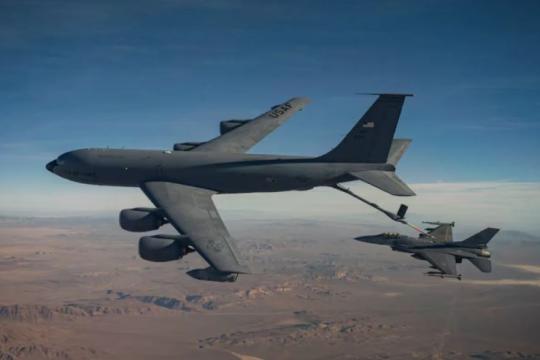 مقتل 4 أمريكيين جراء تحطم طائرة تزود بالوقود غرب العراق