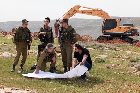 إخطار بالاستيلاء على أراضٍ في بيت لحم تمهيداً لشق طريق استيطاني