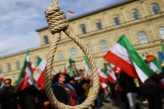 إيران تنفذ حكم الإعدام بحق شخصين بتهم التجسس لصالح “الموساد”