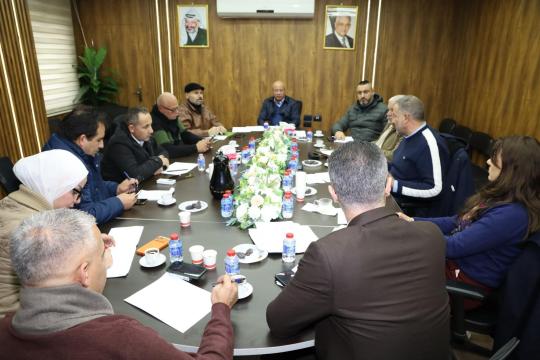 لجنة متابعة نزاع العمل في الأونروا تبحث قرارات المفوض العام وتدعو لوقف التصعيد