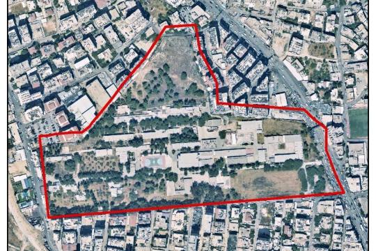 القدس تحذّر من مخطط إسرائيلي لإقامة “مجمع تعليمي” على أرض تابعة للأونروا في كفر عقب