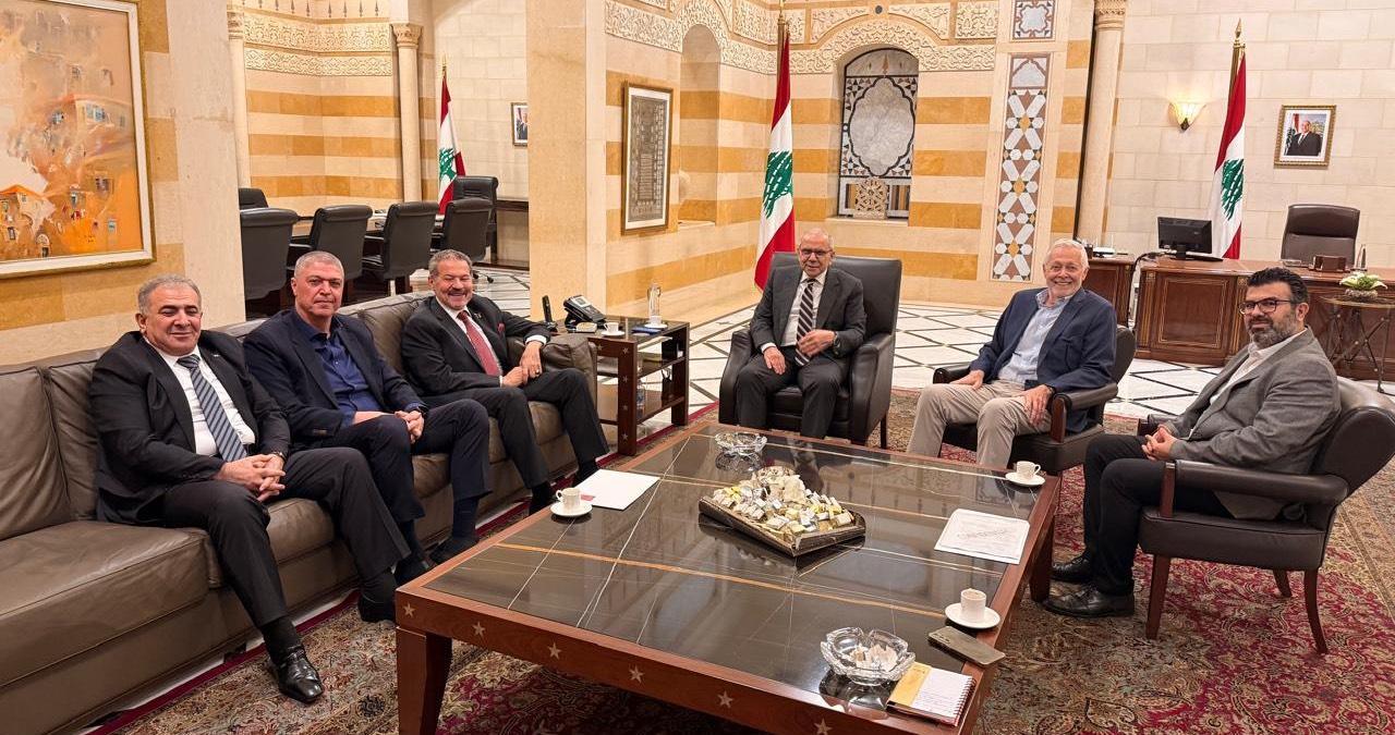 نواف سلام يؤكد حرص بيروت على تعزيز التعاون اللبناني–الفلسطيني وصون كرامة اللاجئين