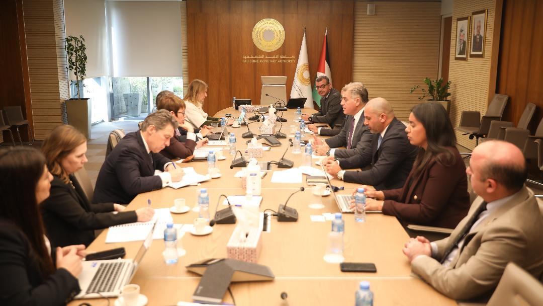 سلطة النقد تبحث مع البنك الأوروبي دعم القطاع المصرفي الفلسطيني وتعزيز الاستقرار المالي