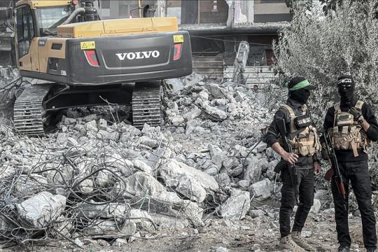 "حماس": إسرائيل تعرقل جهود البحث عن جثامين جنودها بغزة