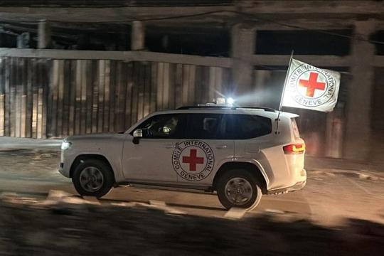 إسرائيل تتسلم عينات من رفات يُرجح أنها لأحد الأسرى في غزة