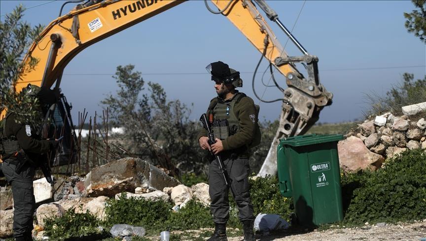 الاحتلال يخطر بوقف بناء 10 منازل فلسطينية جنوب شرق بيت لحم