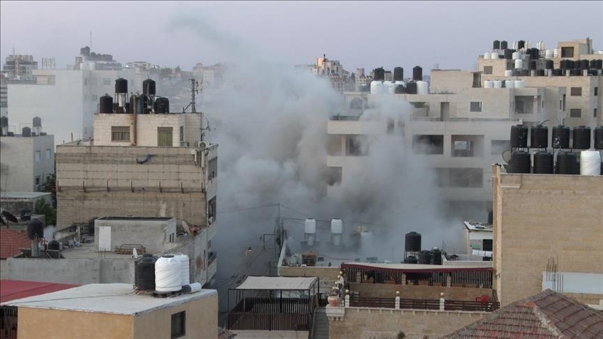 استمرار عمليات هدم منازل بالمخيم بزعم تهديد الأمن الإسرائيلي وسط احتجاجات السكان المحليين