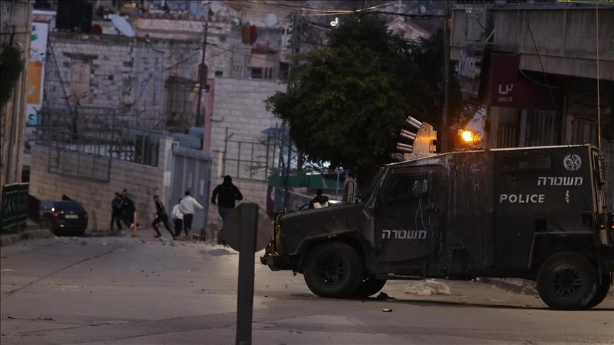 الجيش الإسرائيلي يقتحم عدة مدن وقرى شمال ووسط الضفة، والمستوطنون يواصلون هجماتهم على الفلسطينيين وأراضيهم