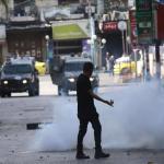 اختناق رضيع فلسطيني إثر قنابل الغاز خلال اقتحام إسرائيلي لقرية مادما جنوب نابلس