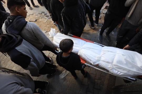 استشهاد فلسطيني ثانٍ بقصف مسيّرة إسرائيلية شرقي غزة رغم وقف إطلاق النار