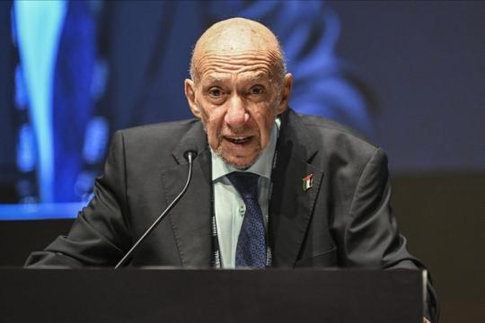 كندا تحتجز رئيس محكمة غزة المقرر السابق للأمم المتحدة ريتشارد فولك قبل مؤتمر حقوق الإنسان