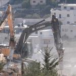 الجيش الإسرائيلي يوزع إخطارات بوقف بناء منشآت فلسطينية شمال طولكرم