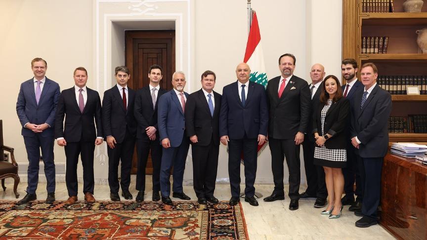 الرئيس اللبناني يلتقي وفد وزارة الخزانة الأمريكية ويشدّد على ضبط تمويل الإرهاب وتعزيز سلطة الدولة في الجنوب