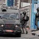 جيش الاحتلال يداهم منزل عائلة الشهيد حلايقة ويصعّد اقتحاماته بالضفة الغربية