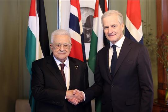 عباس يدعو المجتمع الدولي لاتخاذ موقف حاسم تجاه قرارات إسرائيل في الضفة الغربية