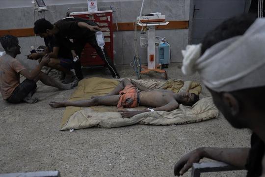 12 مرفقا صحيا بمدينة غزة تواصل خدماتها رغم الحصار الإسرائيلي للمدينة