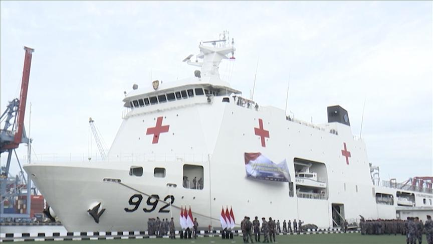 البحرية الإندونيسية تزود السفن بمرافق طبية ومروحيات لإجلاء المصابين في إطار المهام الإنسانية