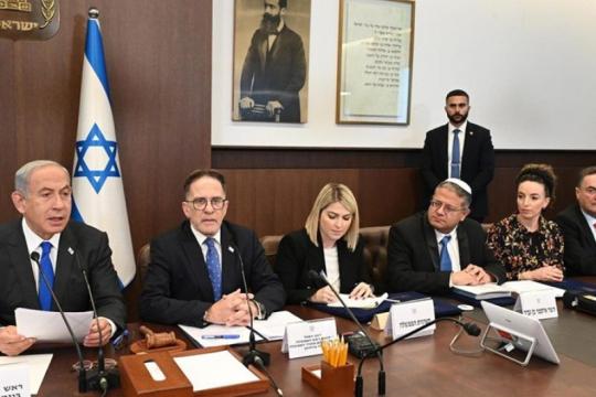 الكابينت الإسرائيلي يجتمع عقب إعلان ترامب فرض حصار بحري على إيران