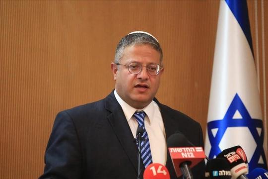 بن غفير يتباهى بمداهمات لمنازل فلسطينية في اللد والرملة