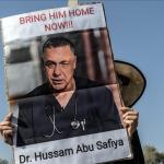 غزة تُجدّد المطالبة بالكشف عن مصير الطبيب حسام أبو صفية بعد عام على اعتقاله