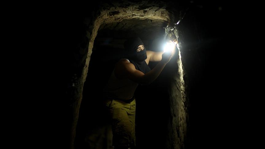 نتنياهو يرفض السماح بمرور عناصر الحركة إلى مناطق خاضعة للسيطرة الفلسطينية بعد وقف إطلاق النار، وسط ضغوط من وزراء الأمن والمالية