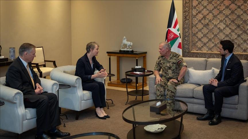 العاهل الأردني يحذر من التصعيد في الضفة الغربية ويشيد باعتراف بريطانيا بالدولة الفلسطينية