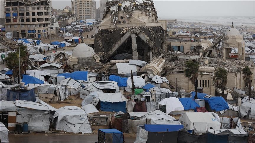 الوكالة تؤكد أن الاتفاق الجاري "وقف باسم فقط" بينما الجيش الإسرائيلي يواصل الغارات