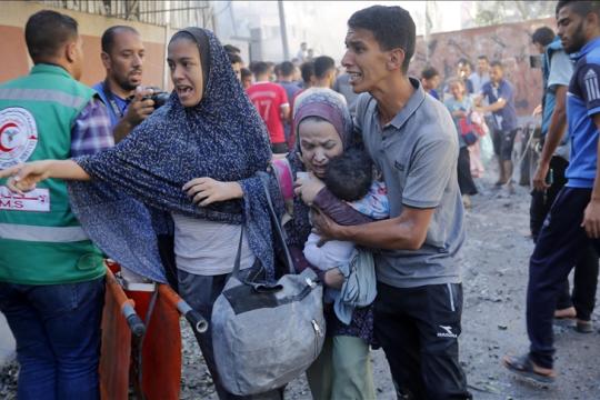 إصابة أربعة مواطنين بنيران الاحتلال الإسرائيلي في قطاع غزة