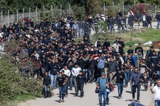 تشييع جثمان الشاب الفلسطيني محمد الترابين بعد قتله على يد الشرطة الإسرائيلية في النقب