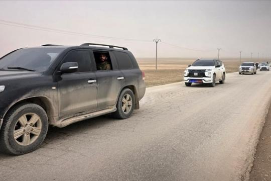 وفد من الدفاع السورية يجتمع مع “قسد” في الحسكة لبحث آليات الدمج العسكري