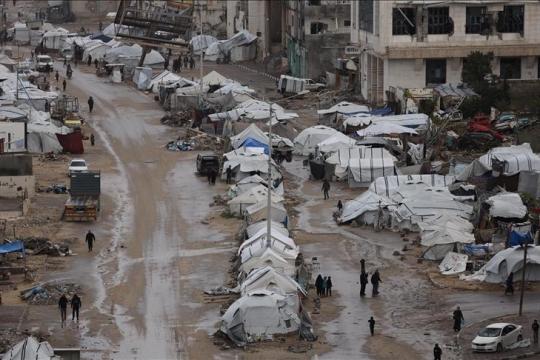 ارتفاع وفيات البرد في مخيمات نزوح غزة إلى 21 شهيدًا بينهم 18 طفلًا