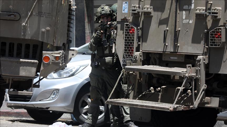 الهلال الأحمر: إصابتان بالرصاص الحي أثناء محاولة اجتياز الجدار بحثًا عن العمل