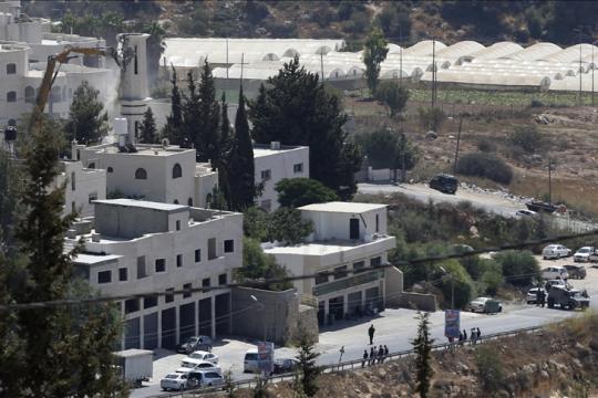 بلدية الخليل تكشف عن مخطط استيطاني إسرائيلي جديد في سوق الخضار القديم