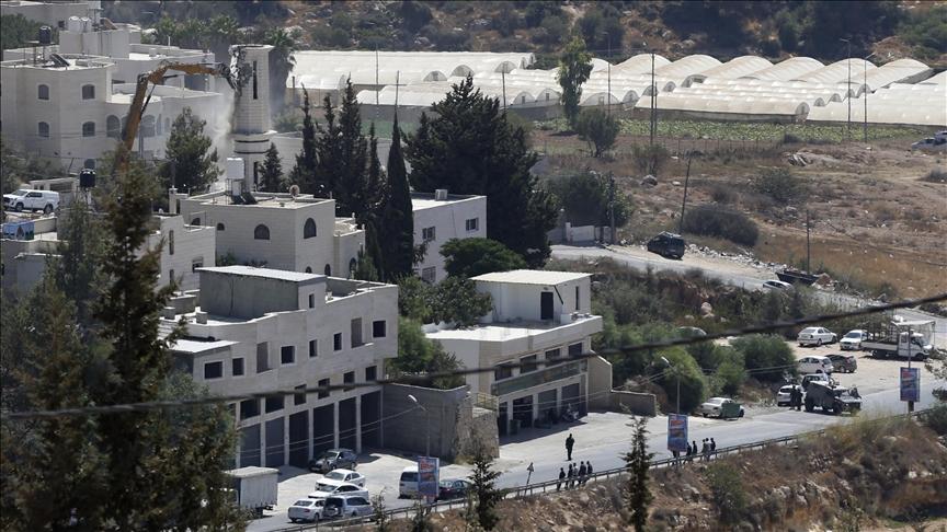 البلدية تعتبر المشروع اعتداءً على صلاحياتها ومخالفة للقانون الدولي وتدعو "يونسكو" للتدخل