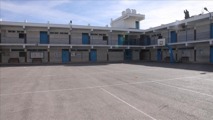 منع تصاريح المعلمين وقيود الحركة يحولان دون انطلاق الفصل الدراسي الثاني في المدارس الفلسطينية