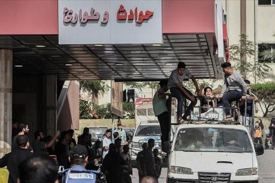 الاحتلال يعتقل 361 من الطواقم الطبية بظروف "كارثية"
