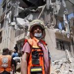 الدفاع المدني في غزة ينتشل جثامين 94 شهيدًا دُفنوا عشوائيًا خلال الحرب