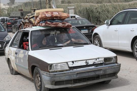 الجيش الإسرائيلي يحذر اللبنانيين من العودة إلى عشرات القرى الجنوبية رغم سريان الهدنة