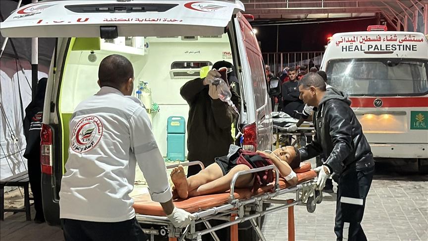 3 إصابات بحالة خطيرة في خرق جديد لوقف إطلاق النار شمالي قطاع غزة