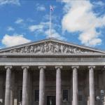 متحف الآثار البريطاني يزيل اسم "فلسطين" من خرائطه ومعروضاته