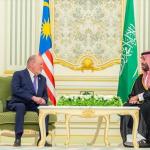 ولي العهد السعودي يبحث مع ملك ماليزيا تعزيز العلاقات والتعاون المشترك