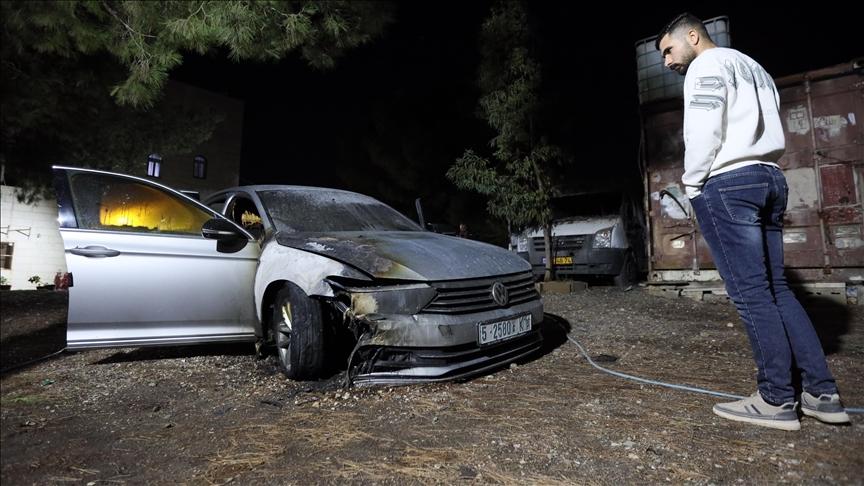 هجمات في ترمسعيا ومخماس ونابلس وسط حصار تجمعات سكنية وتحطيم مركبات