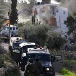 إصابة 4 فلسطينيين خلال هدم منزل في ترقوميا غرب الخليل