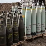 إسرائيل تعزز مخزونها العسكري عبر جسر جوي وبحري وسط استهلاك مكثف للذخائر