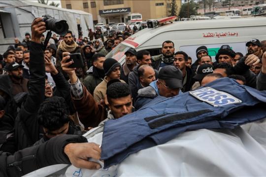 حماس: استهداف سيارة إغاثة مصرية واستشهاد 3 صحافيين وسط غزة جريمة حرب