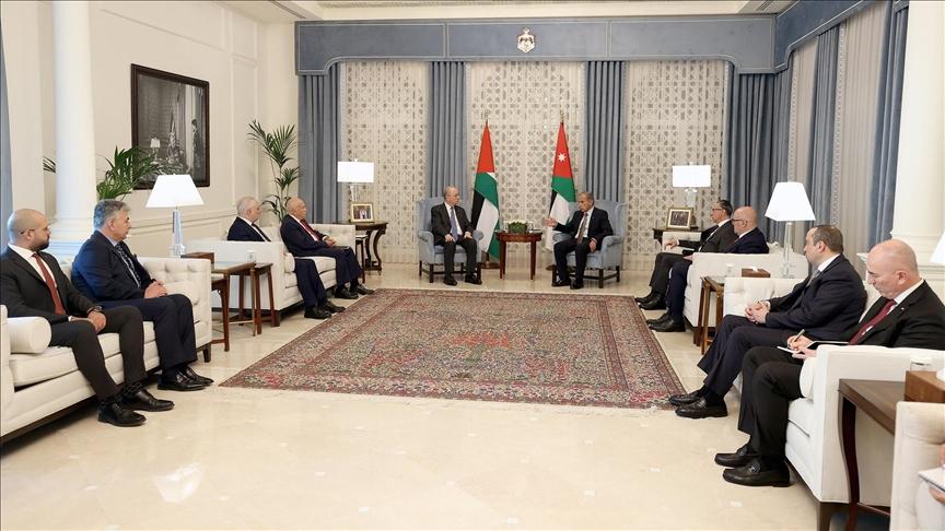 مصطفى وحسان يناقشان الاعتراف الدولي بالدولة الفلسطينية والقضايا الاقتصادية المشتركة