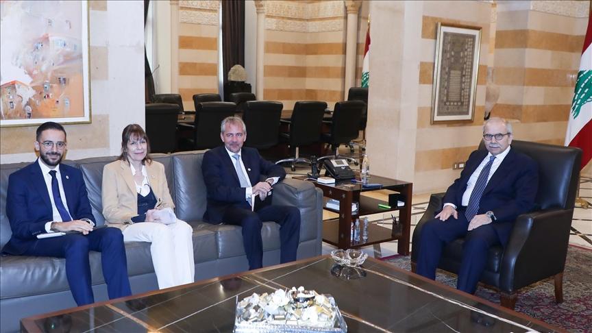 سلام يؤكد على ضرورة معرفة أماكن الأسرى وضمان ظروفهم الإنسانية